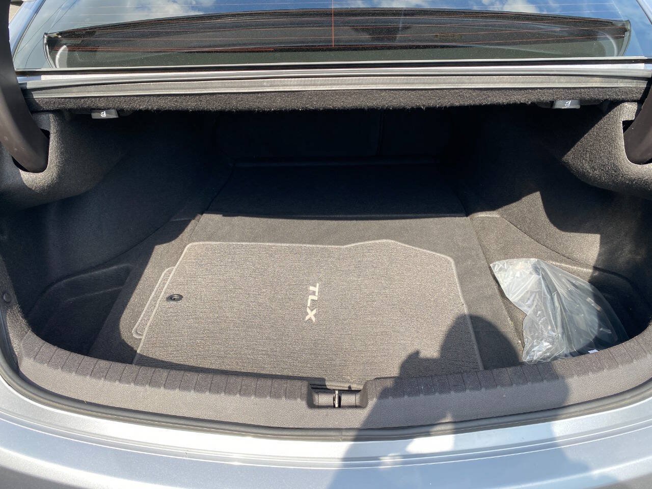 Used 2015 Acura TLX w/ Technology Package FWD image 25