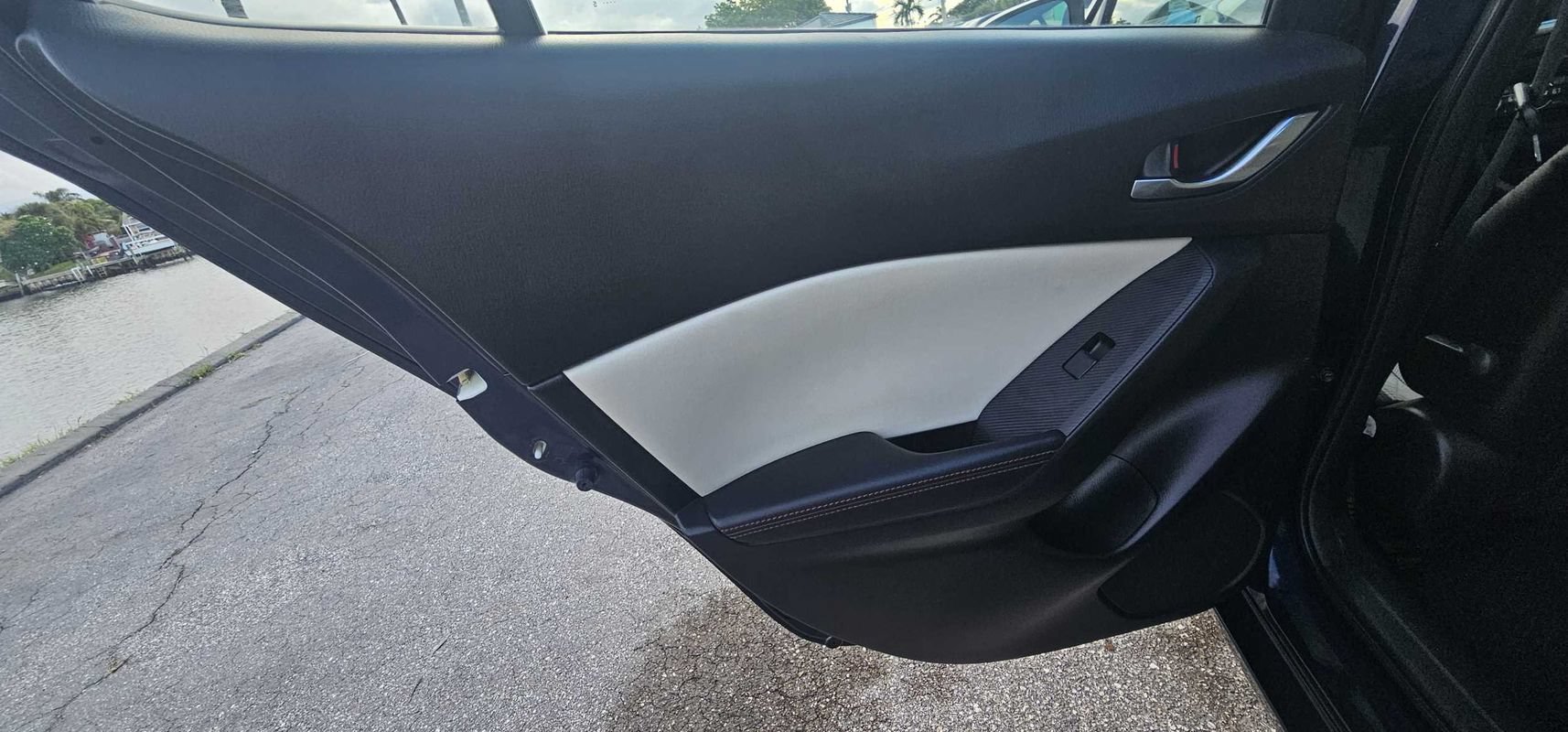 Used 2015 MAZDA MAZDA3 s Grand Touring FWD image 14