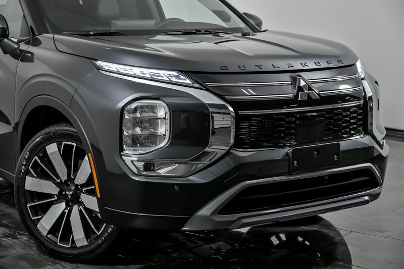 New 2026 Mitsubishi Outlander SE AWD/4WD image 2
