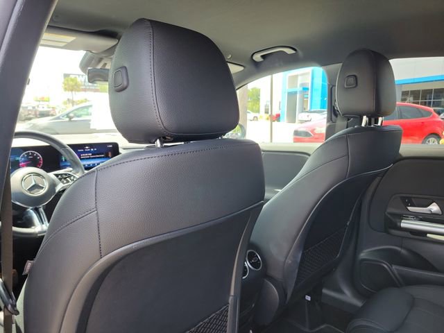 Used 2025 Mercedes-Benz GLA 250 image 9