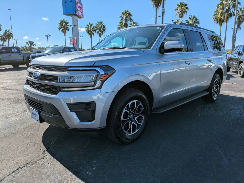 Used 2024 Ford Expedition Max XLT image 8