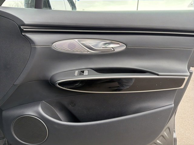 Used 2025 Genesis GV70 2.5T image 11