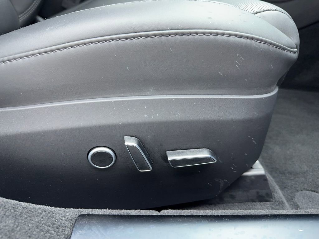 Used 2023 Tesla Model S image 41