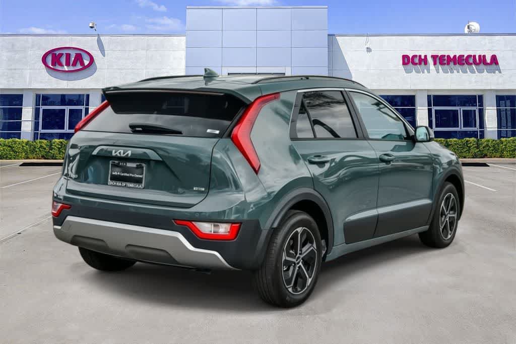 Certified 2025 Kia Niro EX FWD image 4