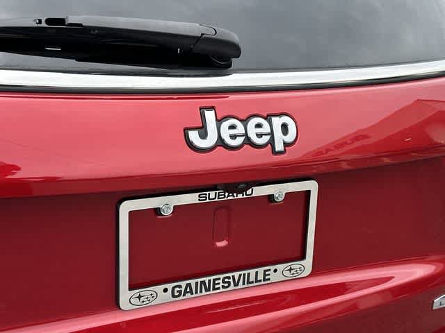 Used 2024 Jeep Compass Latitude w/ Convenience Group AWD/4WD image 11