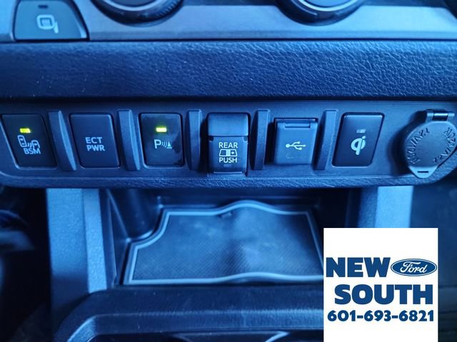 Used 2020 Toyota Tacoma TRD Sport image 16