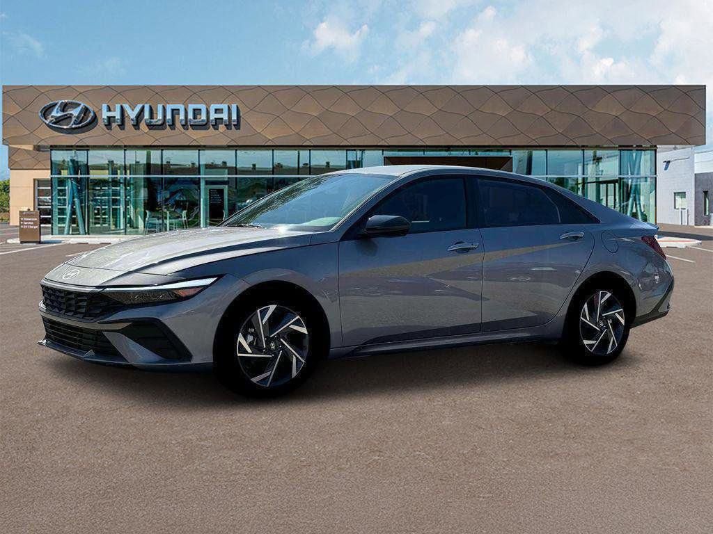 New 2025 Hyundai Elantra SEL image 2