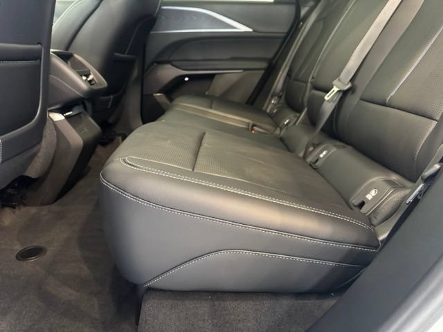 New 2026 Cadillac Lyriq Luxury AWD/4WD image 9