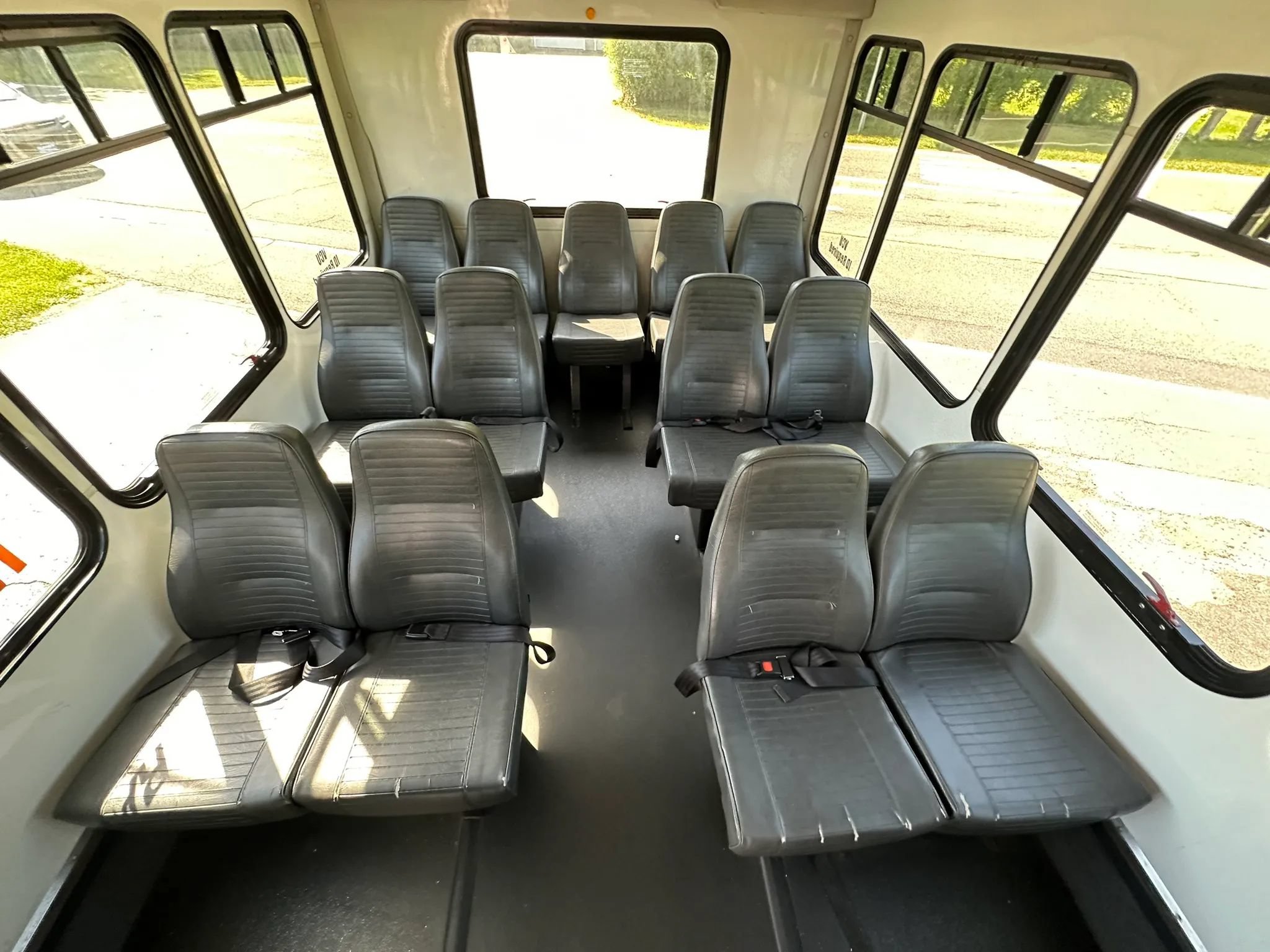 Used 2013 Ford E-450 and Econoline 450 Super Duty w/ Shuttle Bus Prep Pkg RWD image 24