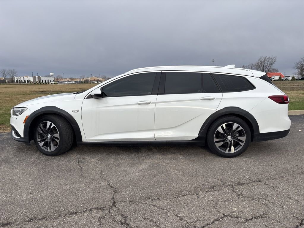 Used 2018 Buick Regal Essence w/ Driver Confidence Package #1 image 7
