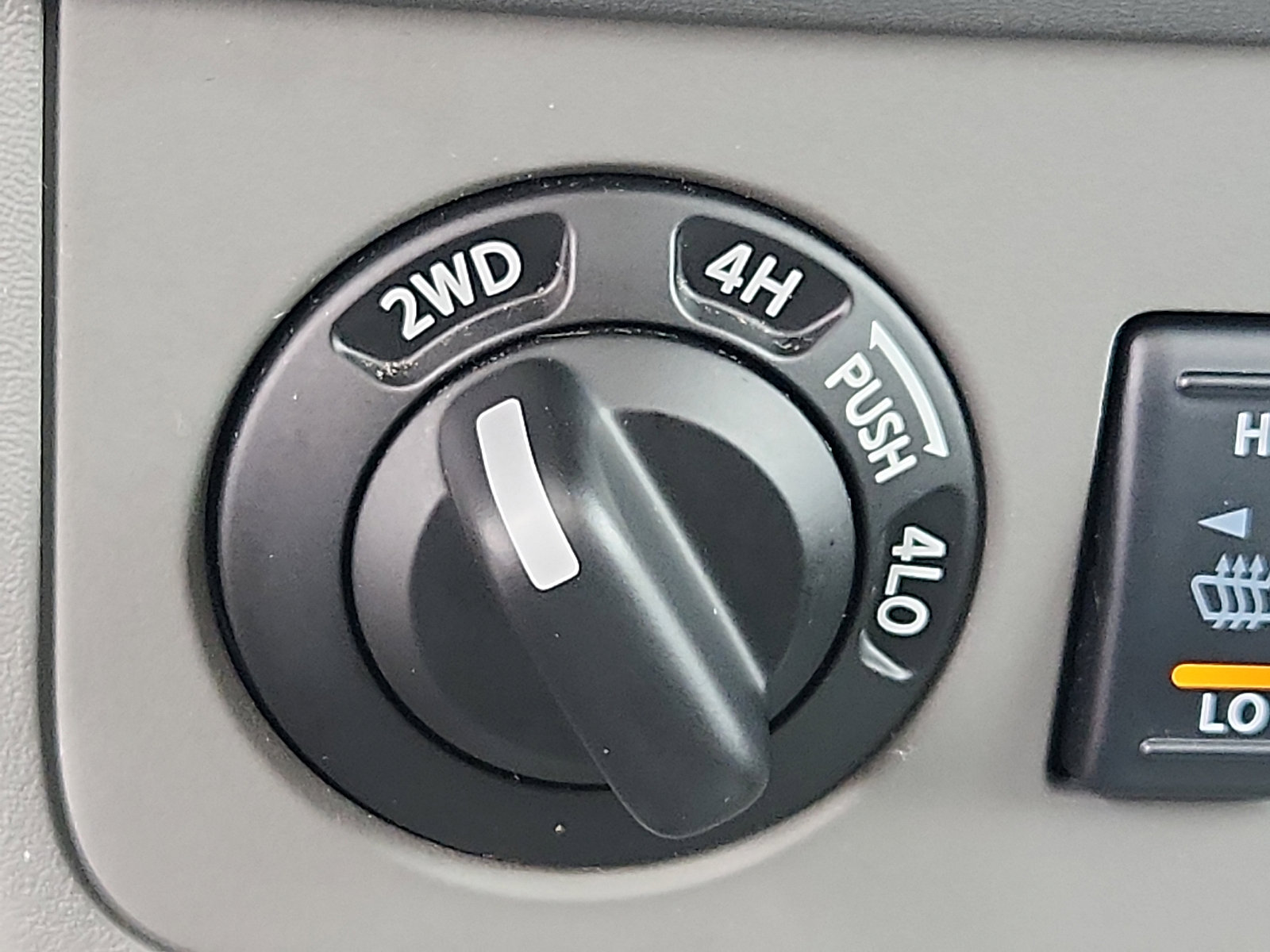 Used 2019 Nissan Frontier SL image 23