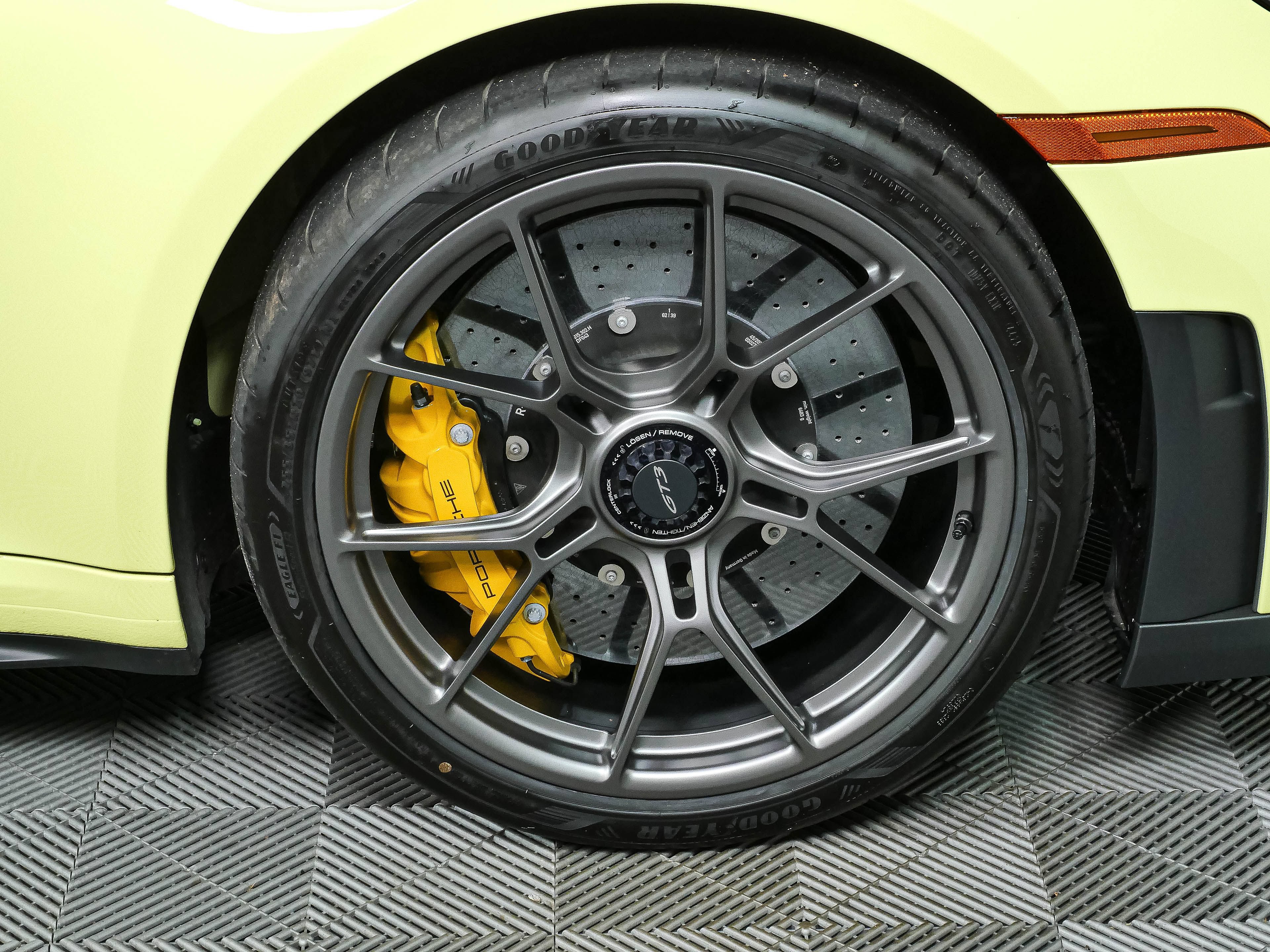 Certified 2026 Porsche 911 GT3 RWD image 35