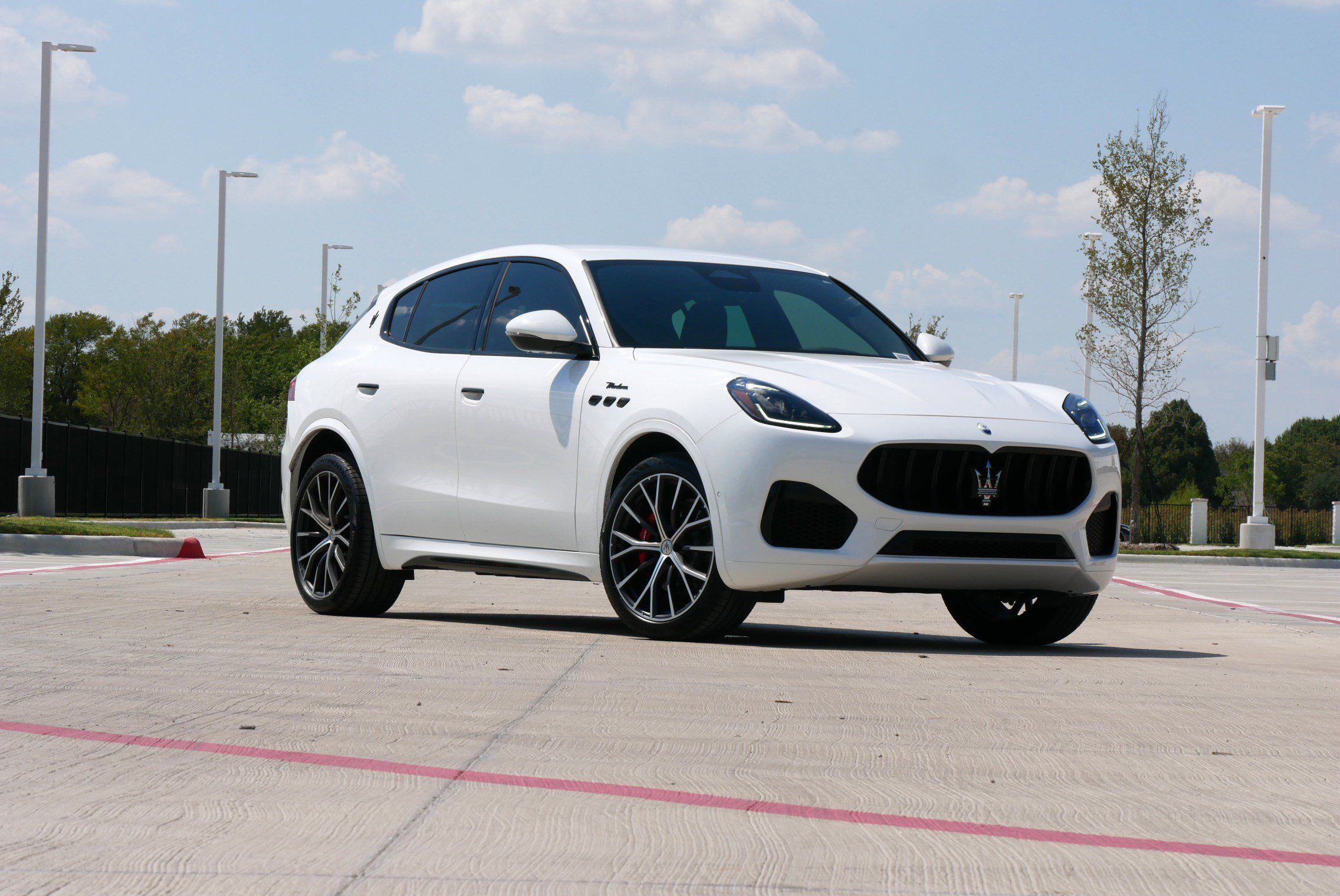 Used 2026 Maserati Grecale Modena AWD/4WD image 2