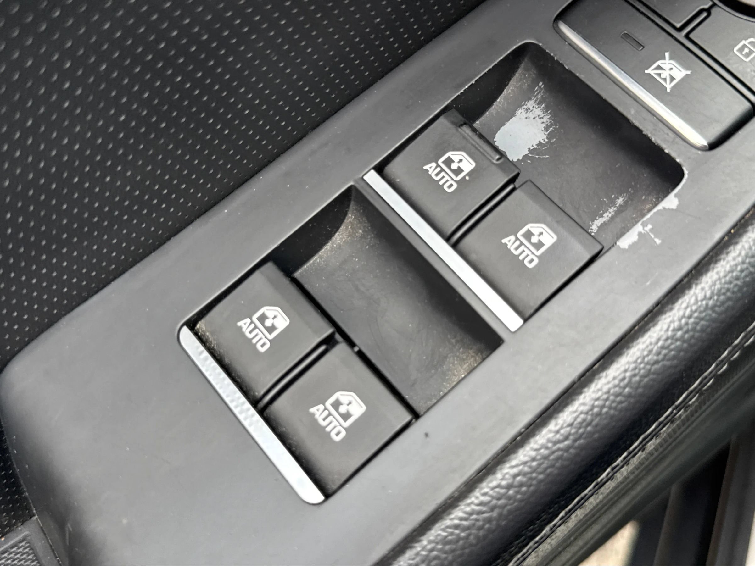 Used 2018 Genesis G80 3.8 w/ Option Group 02 AWD/4WD image 40