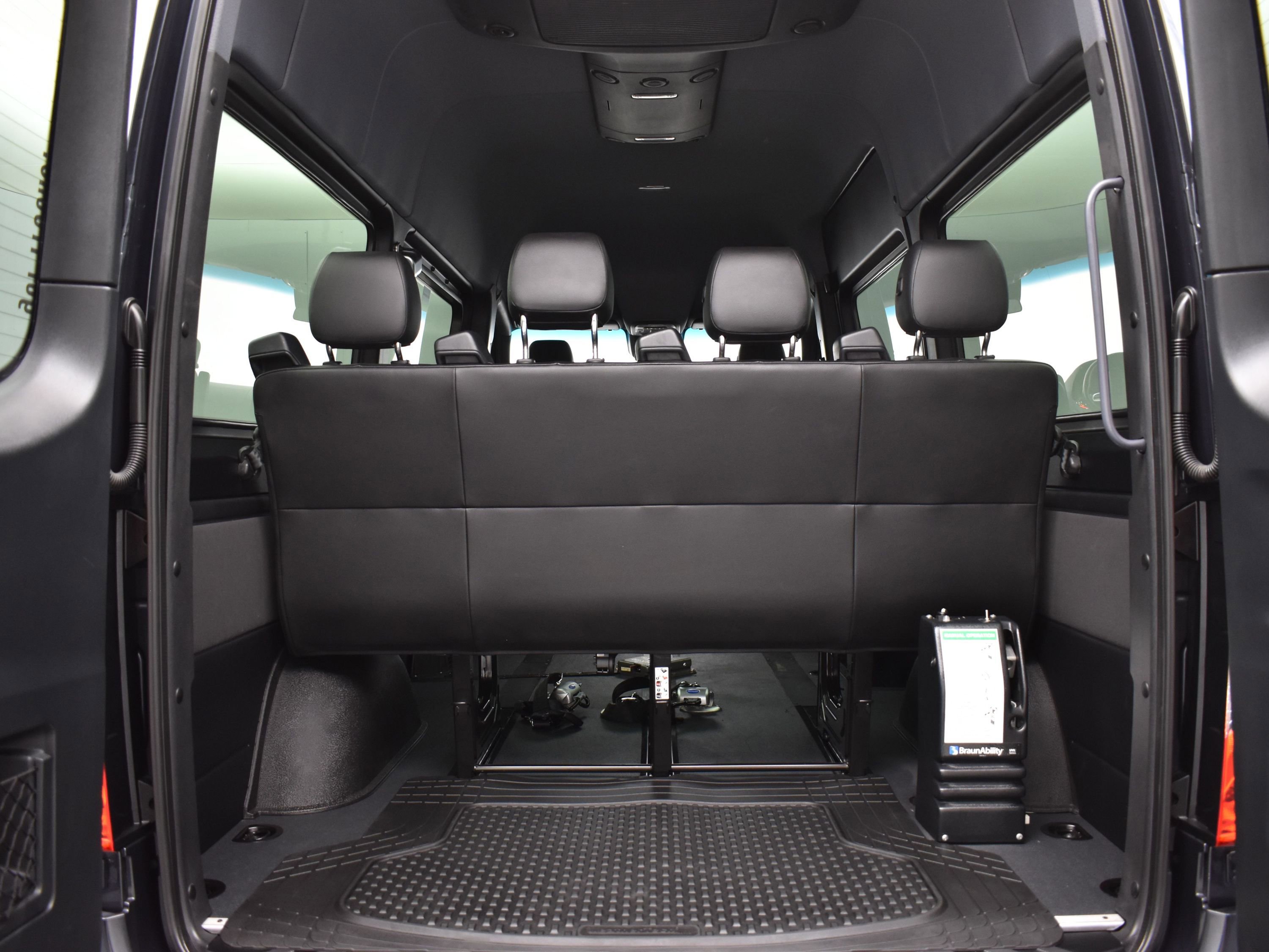 Used 2019 Mercedes-Benz Sprinter 2500 image 7