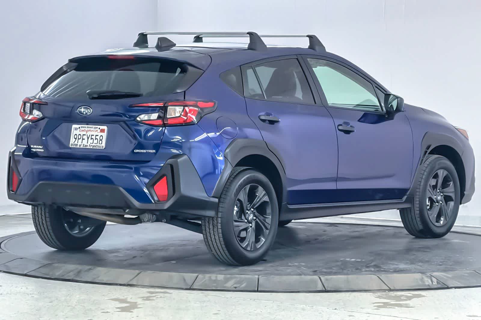 Used 2024 Subaru Crosstrek 2.0i AWD/4WD image 2