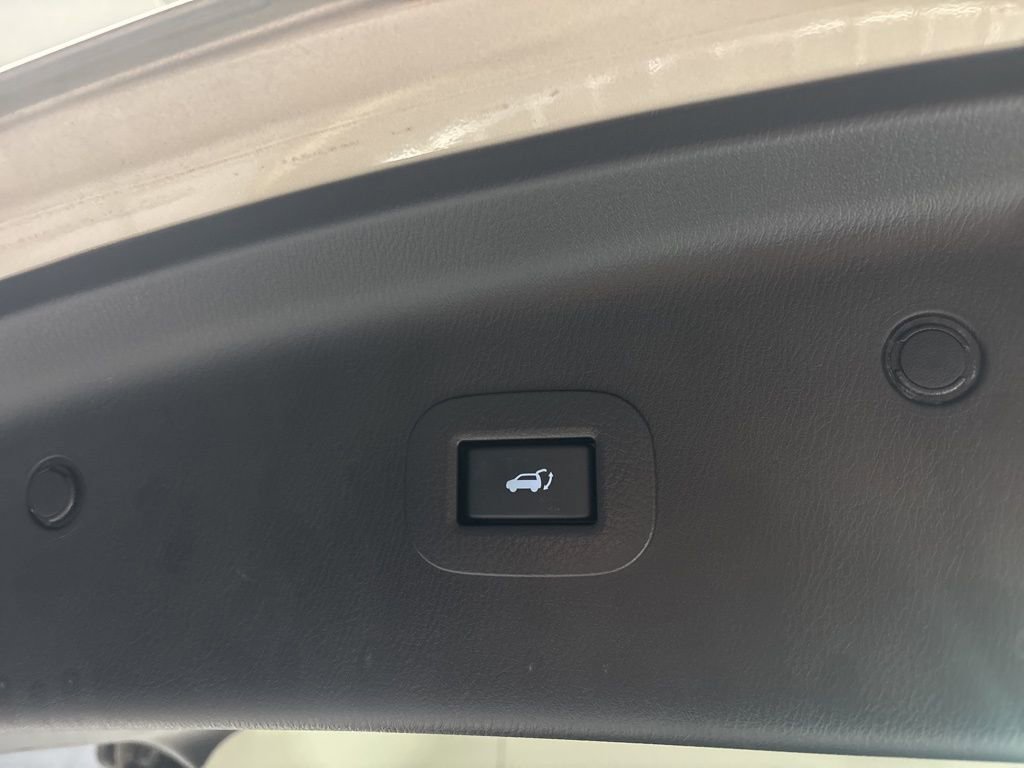 Used 2023 INFINITI QX80 Premium Select w/ All-Season Package image 6