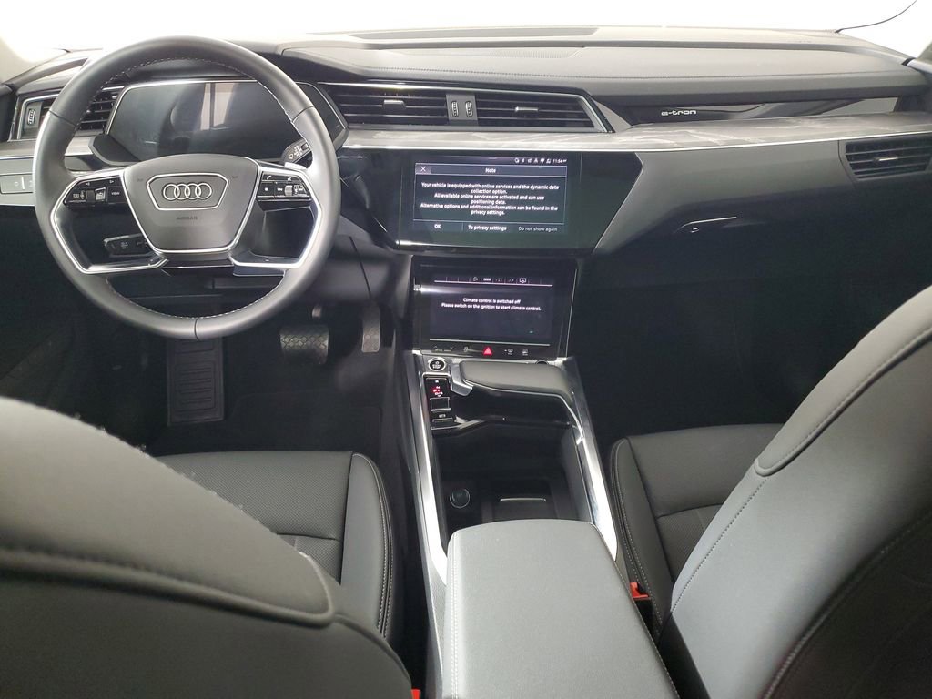 Used 2023 Audi e-tron Premium Plus w/ Premium Plus Package image 15