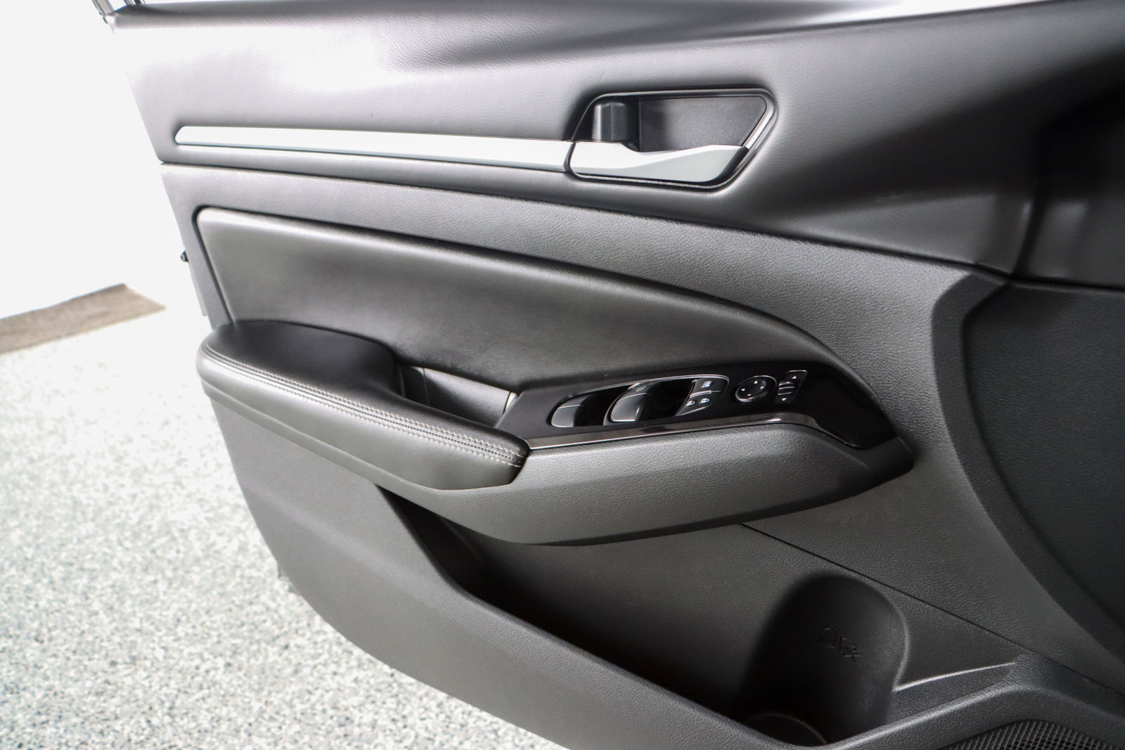 Used 2023 Nissan Altima 2.5 SV image 21