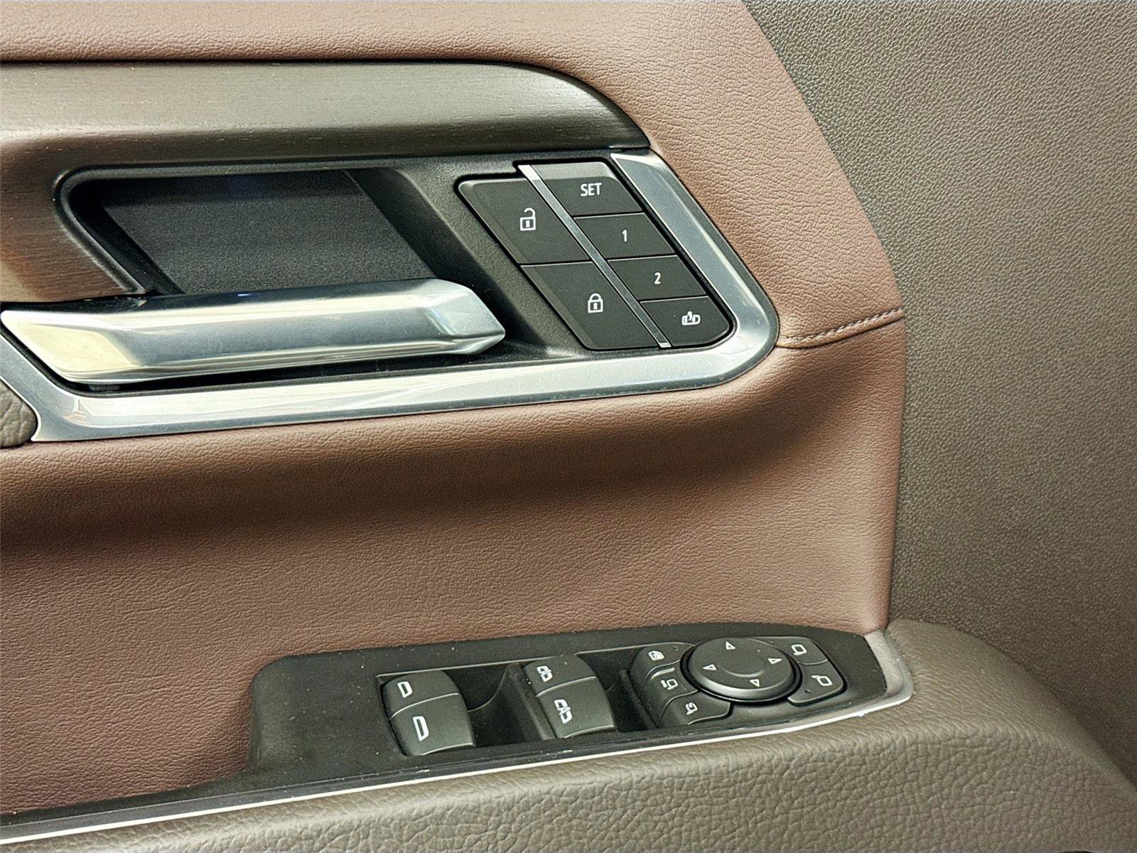 Used 2025 GMC Sierra 2500 Denali w/ Denali Reserve Package image 17