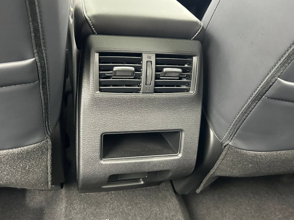 New 2026 Mitsubishi Outlander AWD image 36