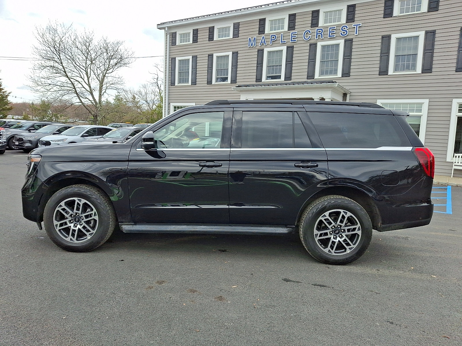 Certified 2025 Ford Expedition Active AWD/4WD image 8