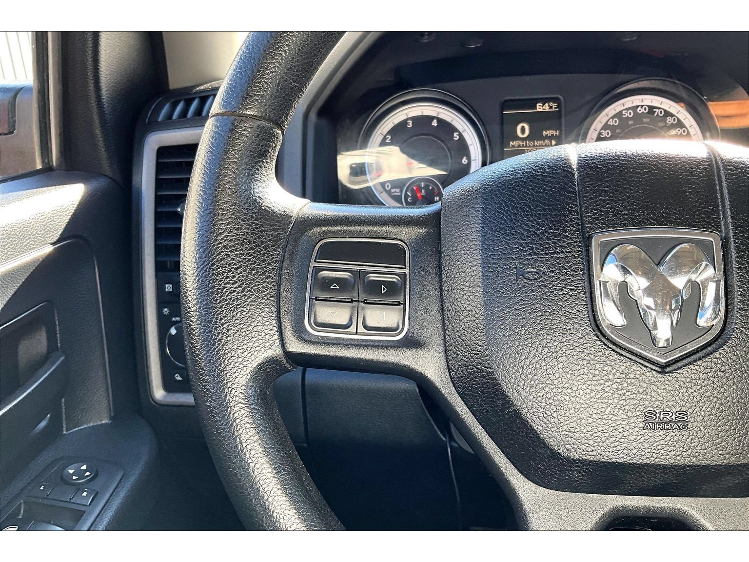 Used 2015 RAM 1500 ST w/ SXT Appearance Group AWD/4WD image 18