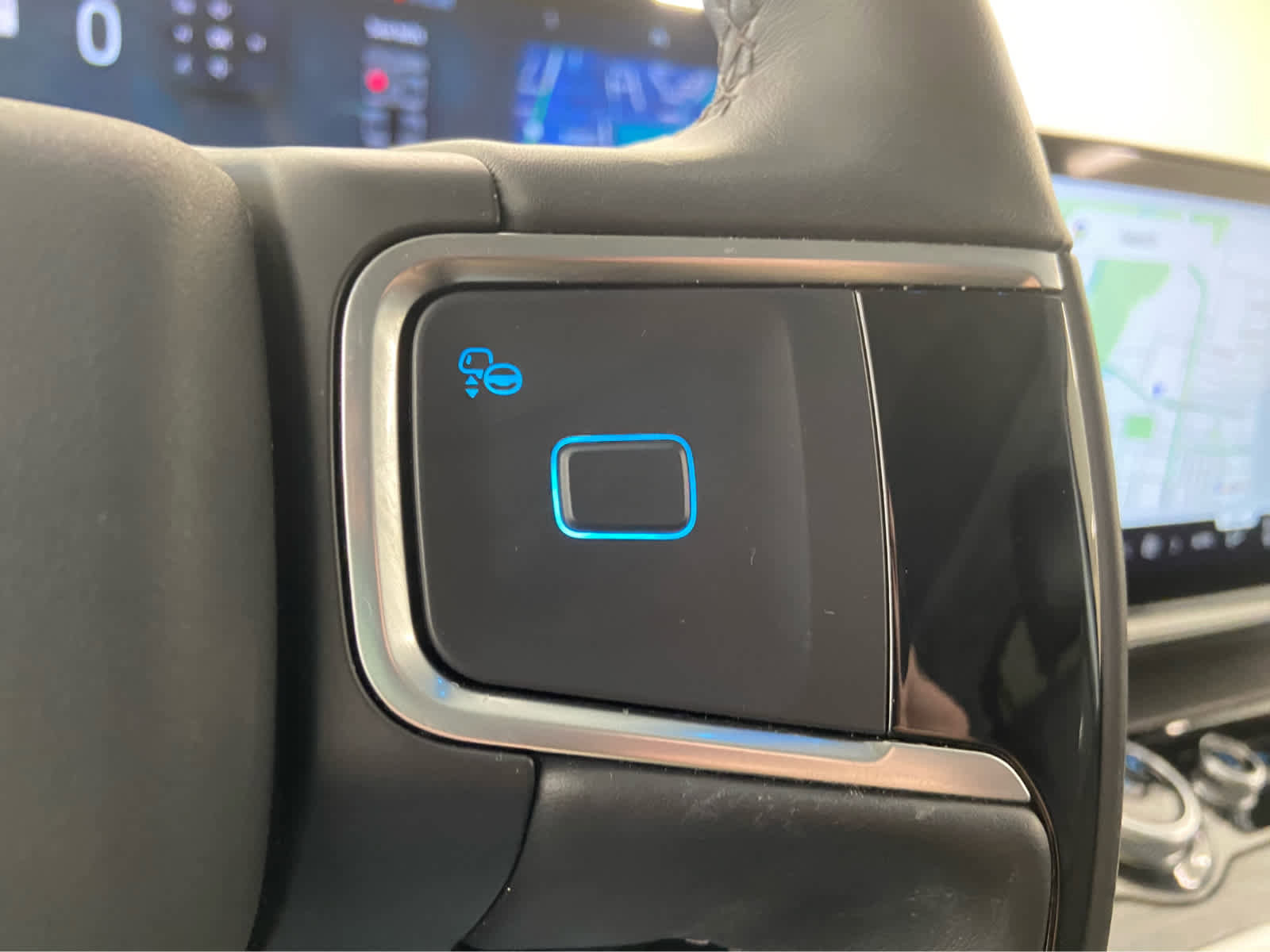 Used 2025 Ford Expedition Platinum image 28