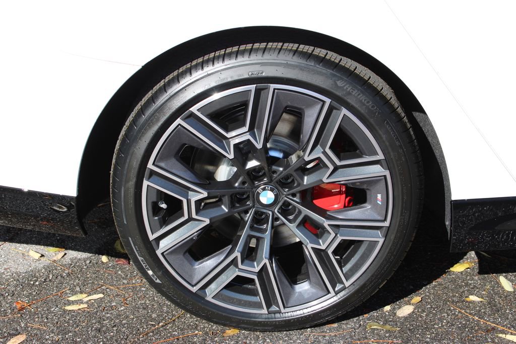 New 2026 BMW 530i xDrive w/ M Sport Package image 37