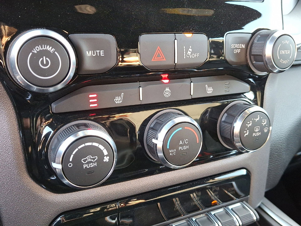 Certified 2025 RAM 1500 Big Horn image 19