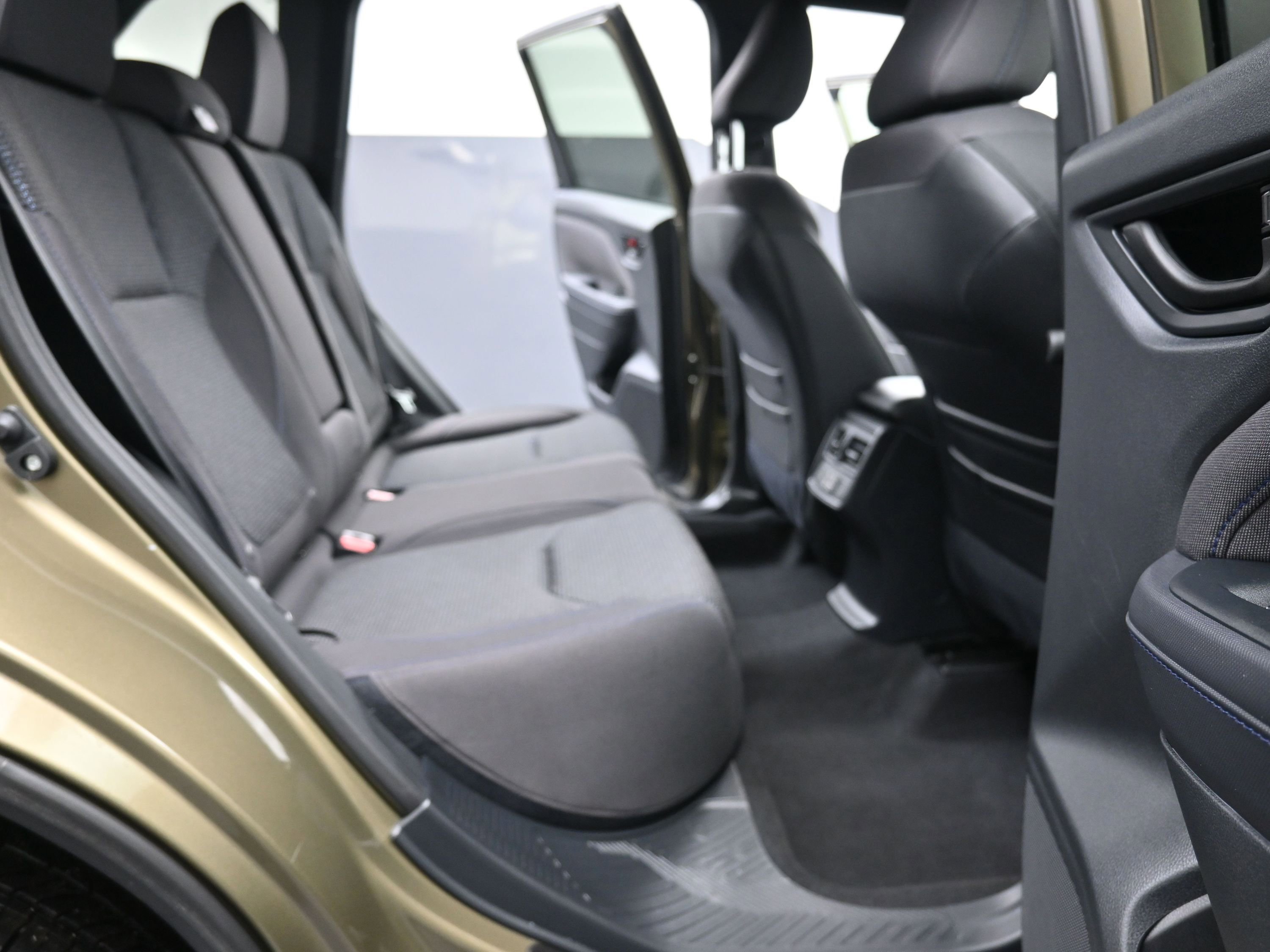 Used 2025 Subaru Forester Premium image 27