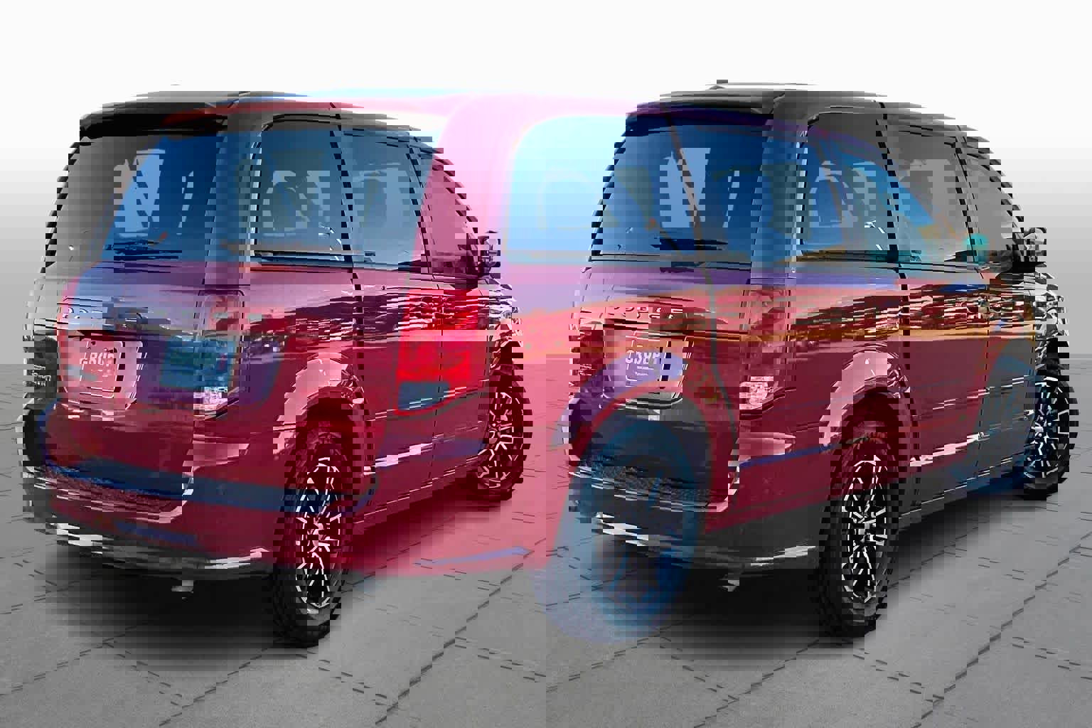 Used 2016 Dodge Grand Caravan SE image 11