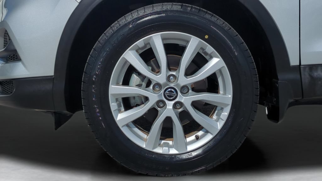 Certified 2022 Nissan Rogue Sport S AWD/4WD image 24