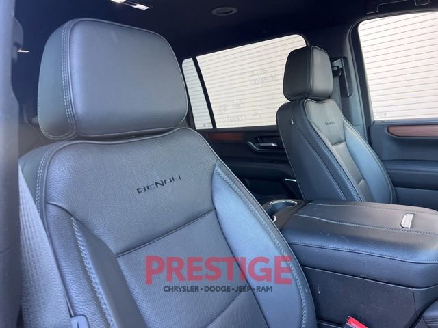 Used 2025 GMC Yukon XL Denali image 33