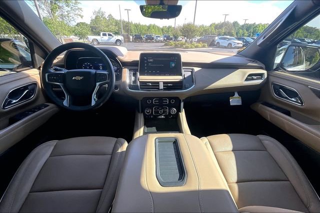 Used 2023 Chevrolet Suburban Premier AWD/4WD image 15