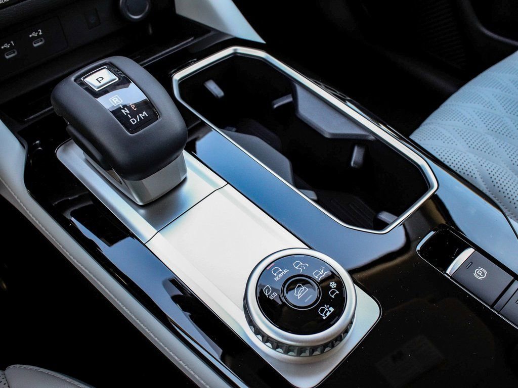 New 2025 Mitsubishi Outlander SEL image 26