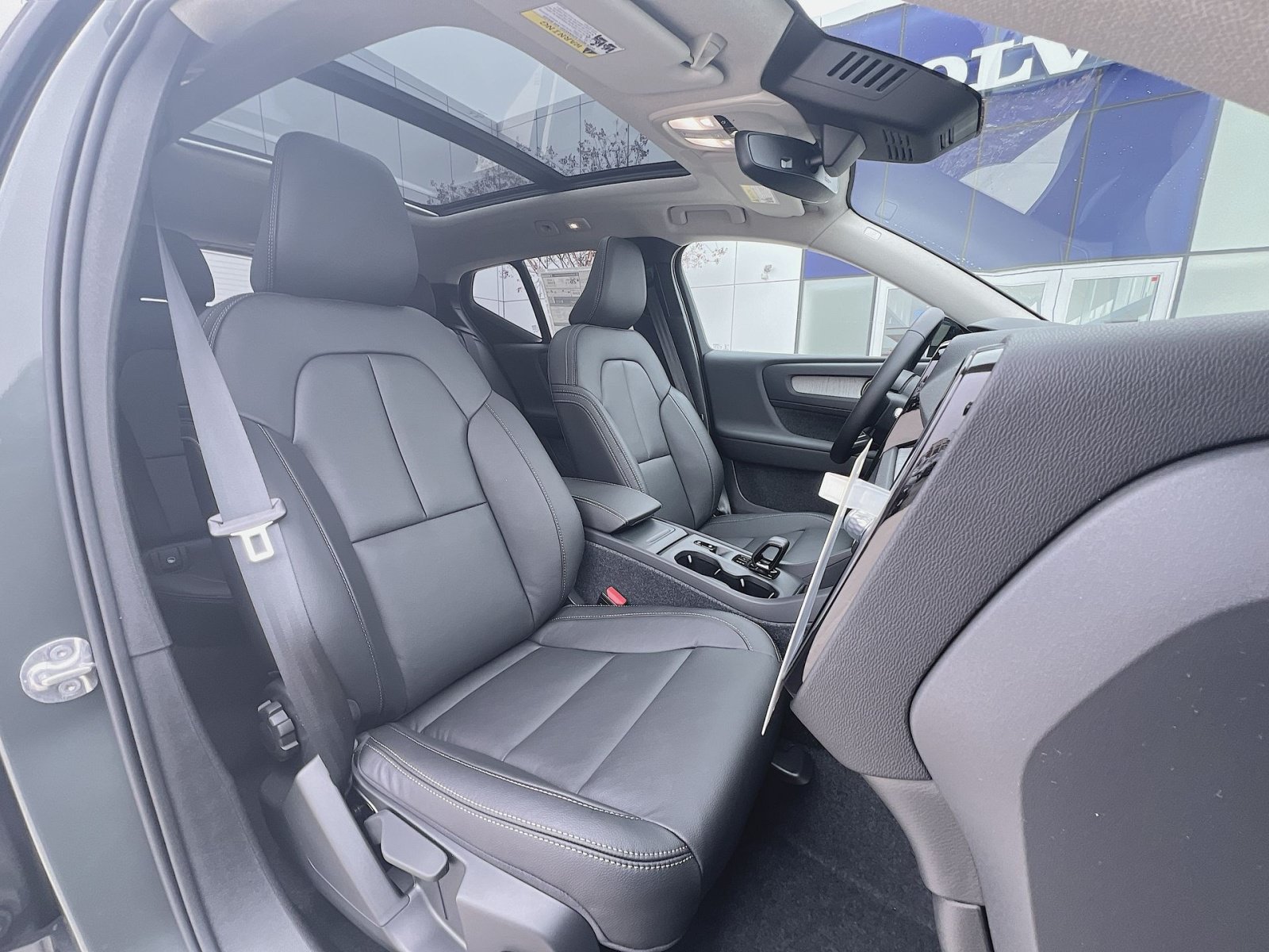 New 2026 Volvo XC40 B5 Core AWD/4WD image 27