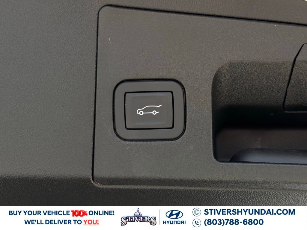 Used 2025 Cadillac XT5 Premium Luxury w/ Technology Package AWD/4WD image 19