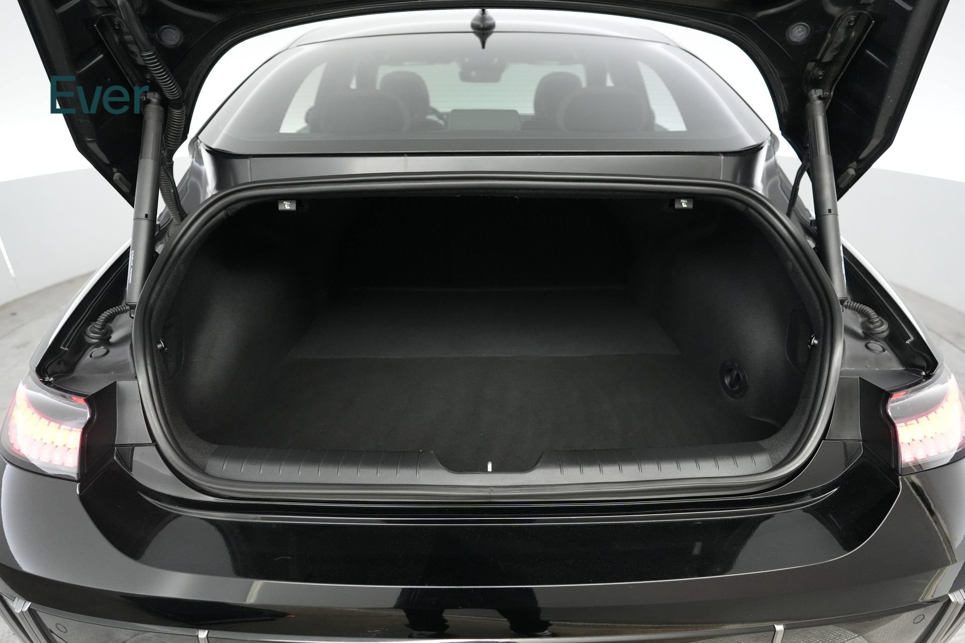 Used 2024 Hyundai Ioniq 6 Limited RWD image 8