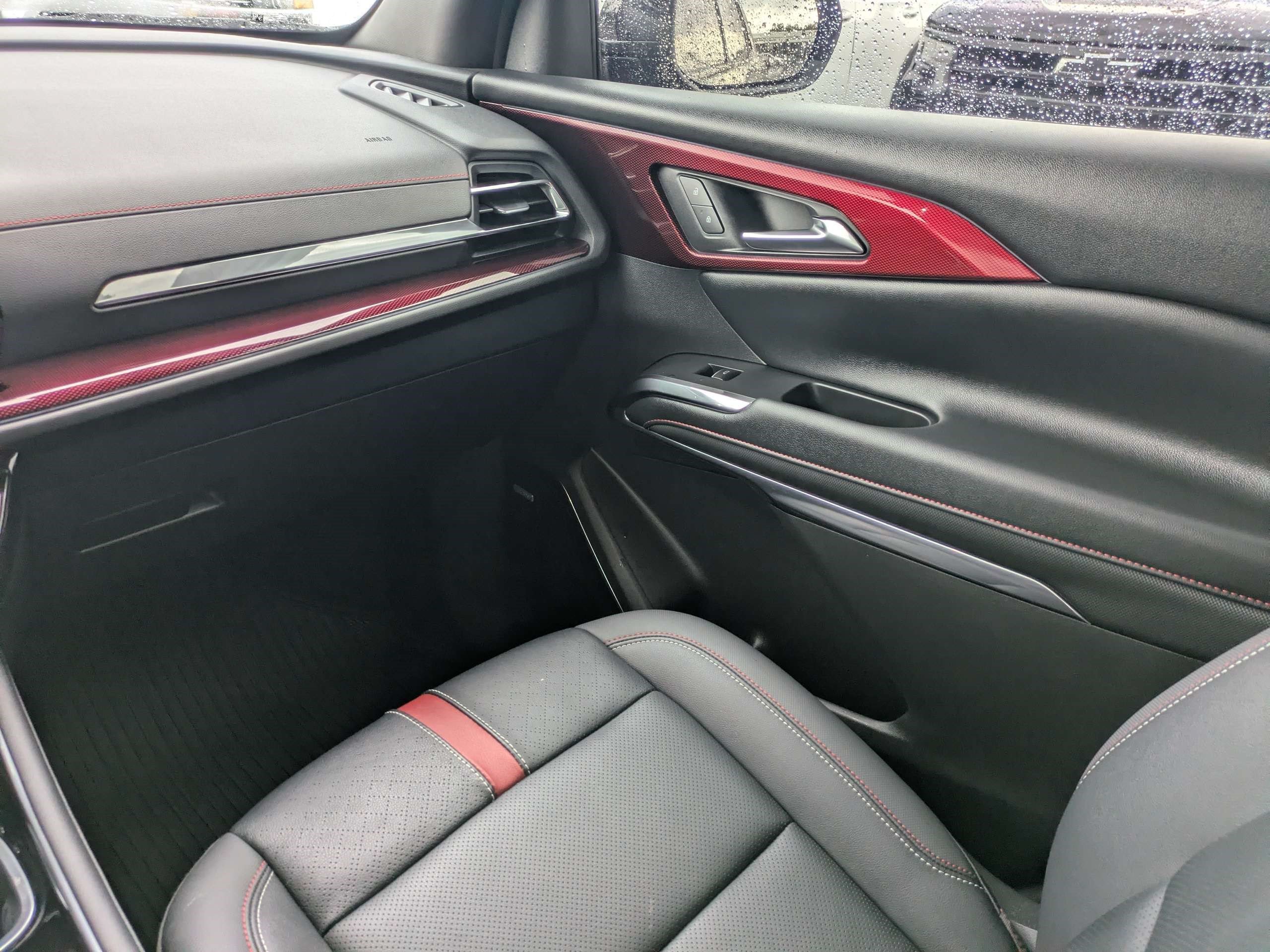 Used 2026 Chevrolet Traverse RS FWD image 15
