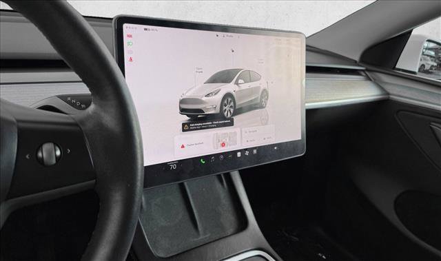 Used 2023 Tesla Model Y Long Range image 15