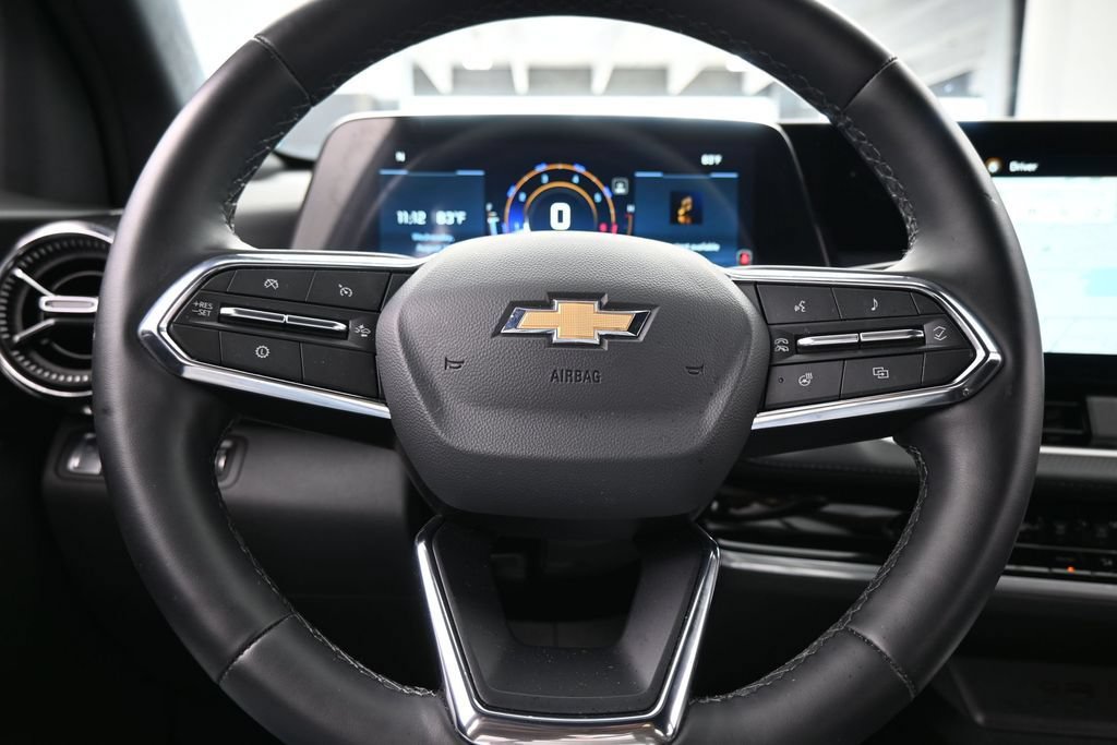 Used 2026 Chevrolet Equinox LT FWD image 22