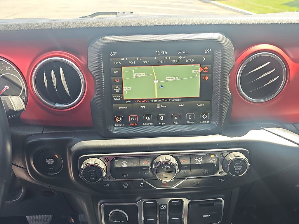 Used 2022 Jeep Wrangler Unlimited Rubicon AWD/4WD image 18