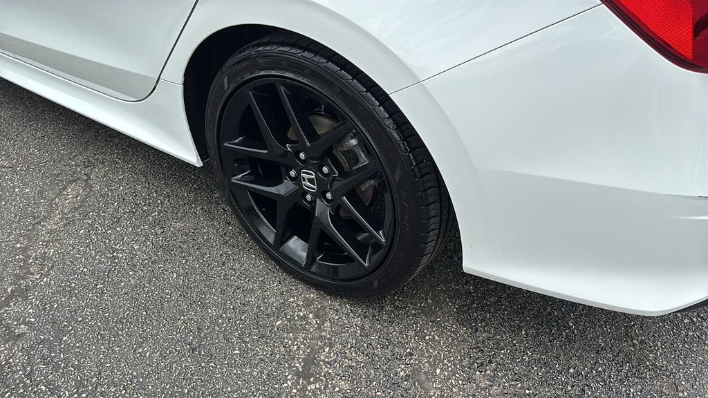 Used 2023 Honda Civic Sport image 9