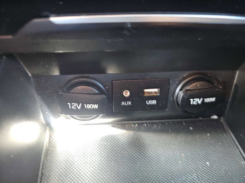 Used 2018 Hyundai Elantra SEL FWD image 14