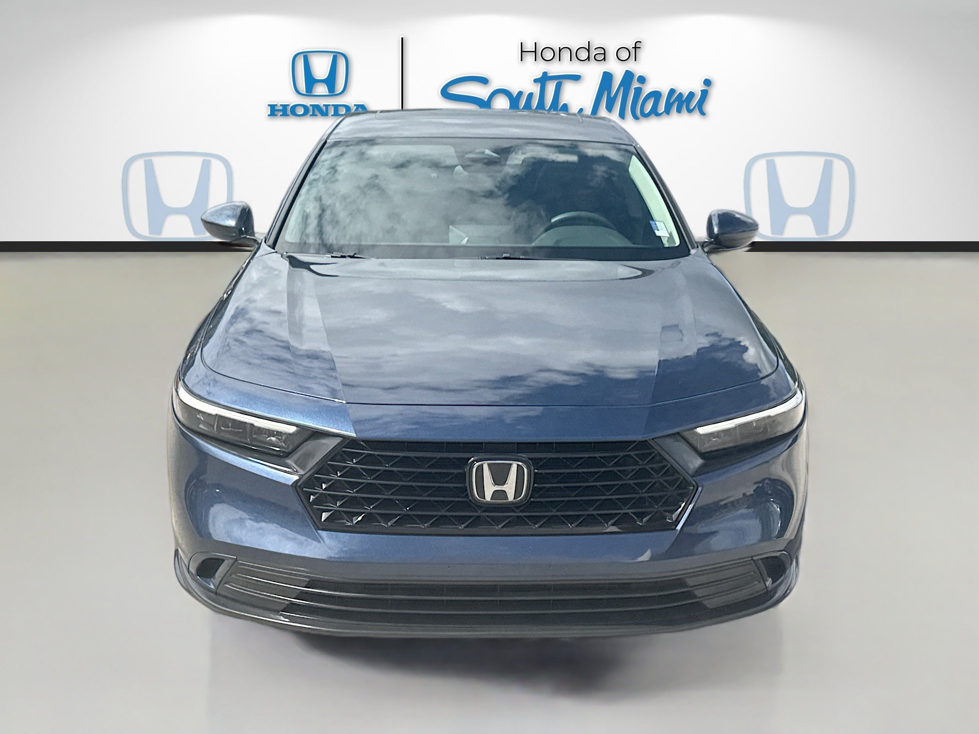 Used 2024 Honda Accord EX image 2