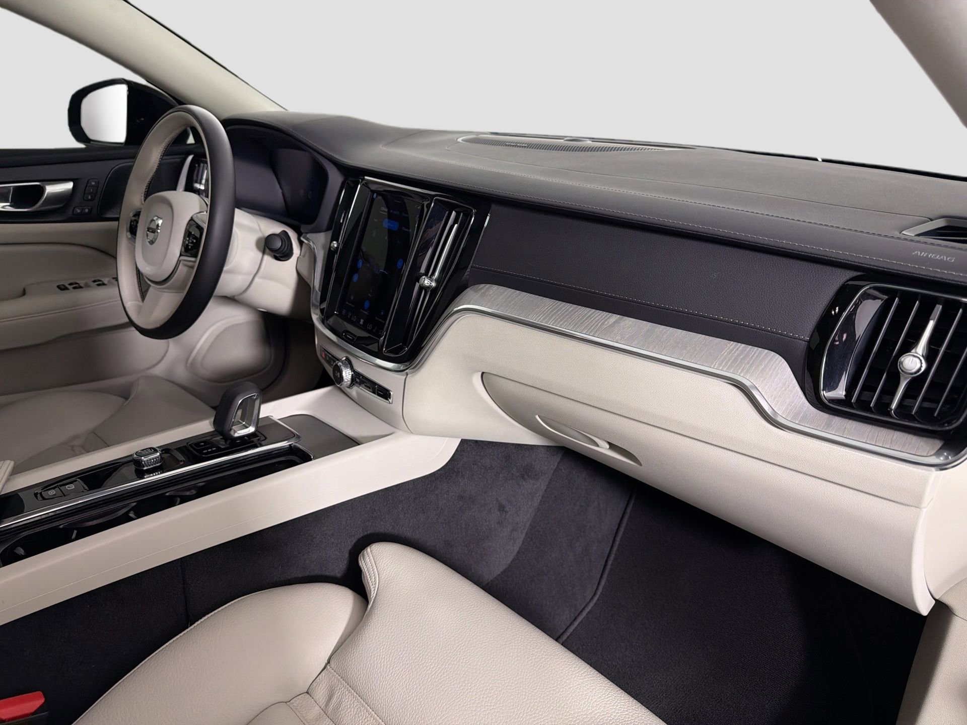 Certified 2024 Volvo S60 B5 Ultimate w/ Climate Package image 31