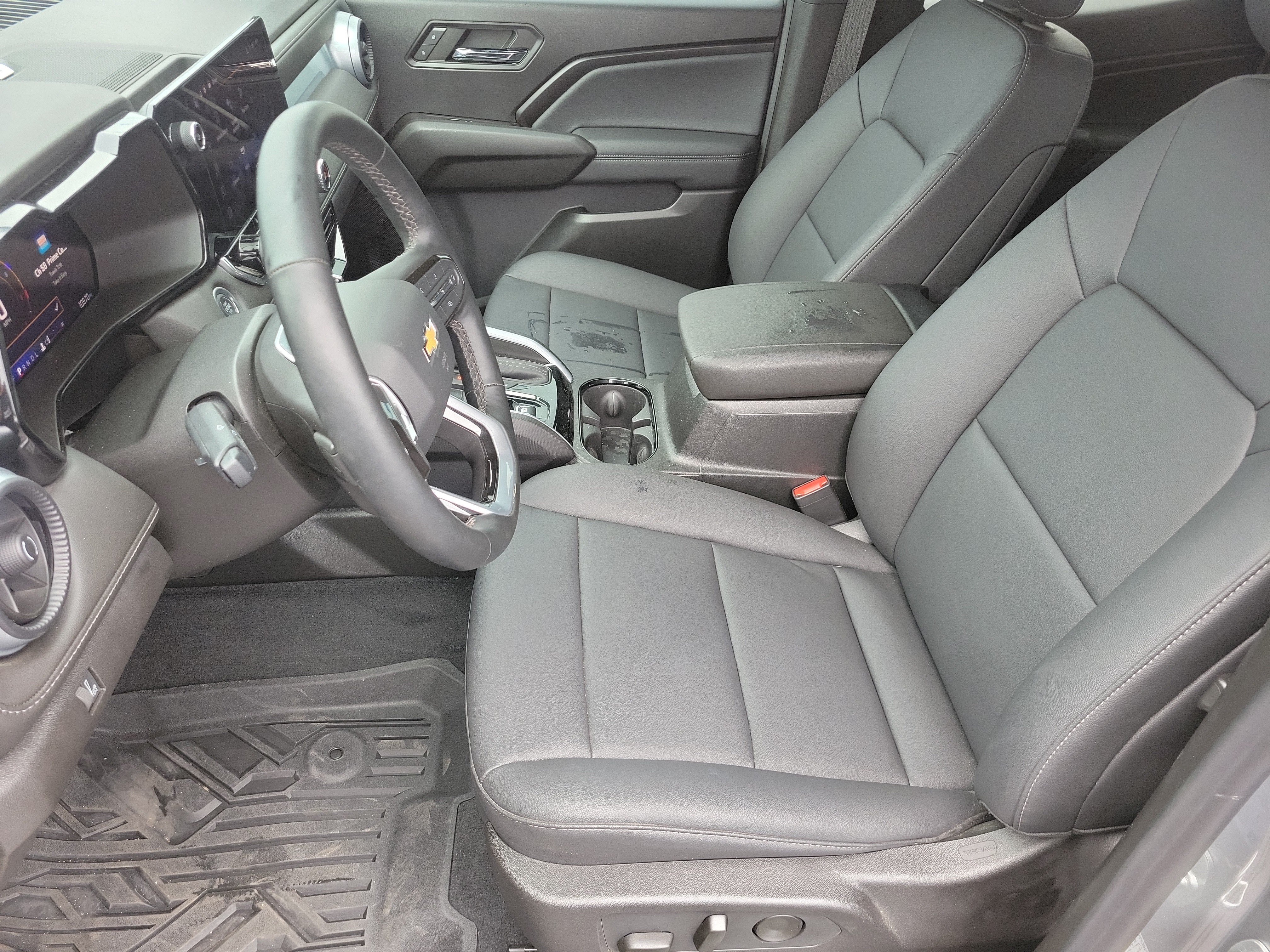 Used 2024 Chevrolet Colorado LT w/ LT Convenience Package III RWD image 9