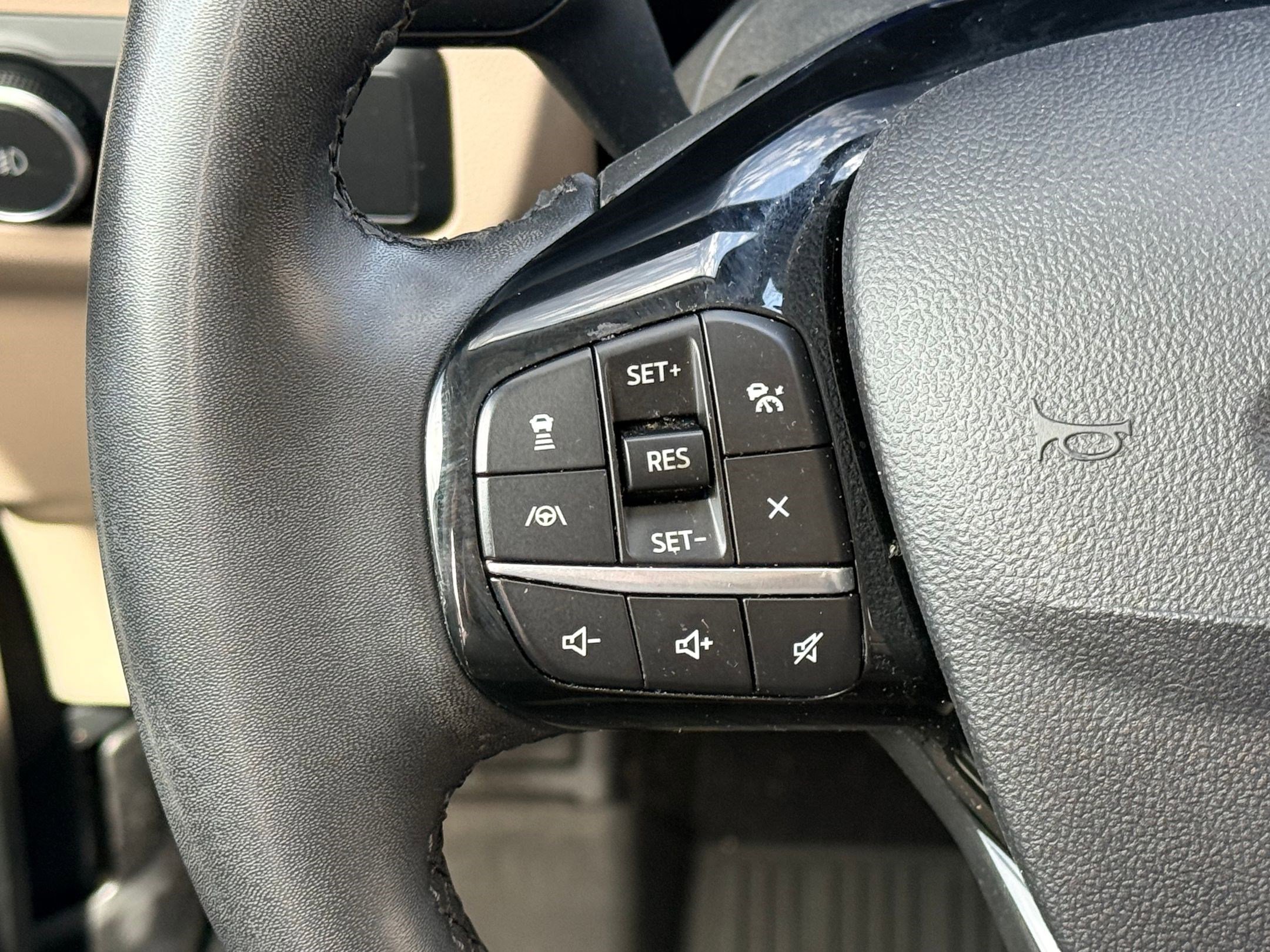 Used 2022 Ford Escape SEL w/ Technology Package image 13