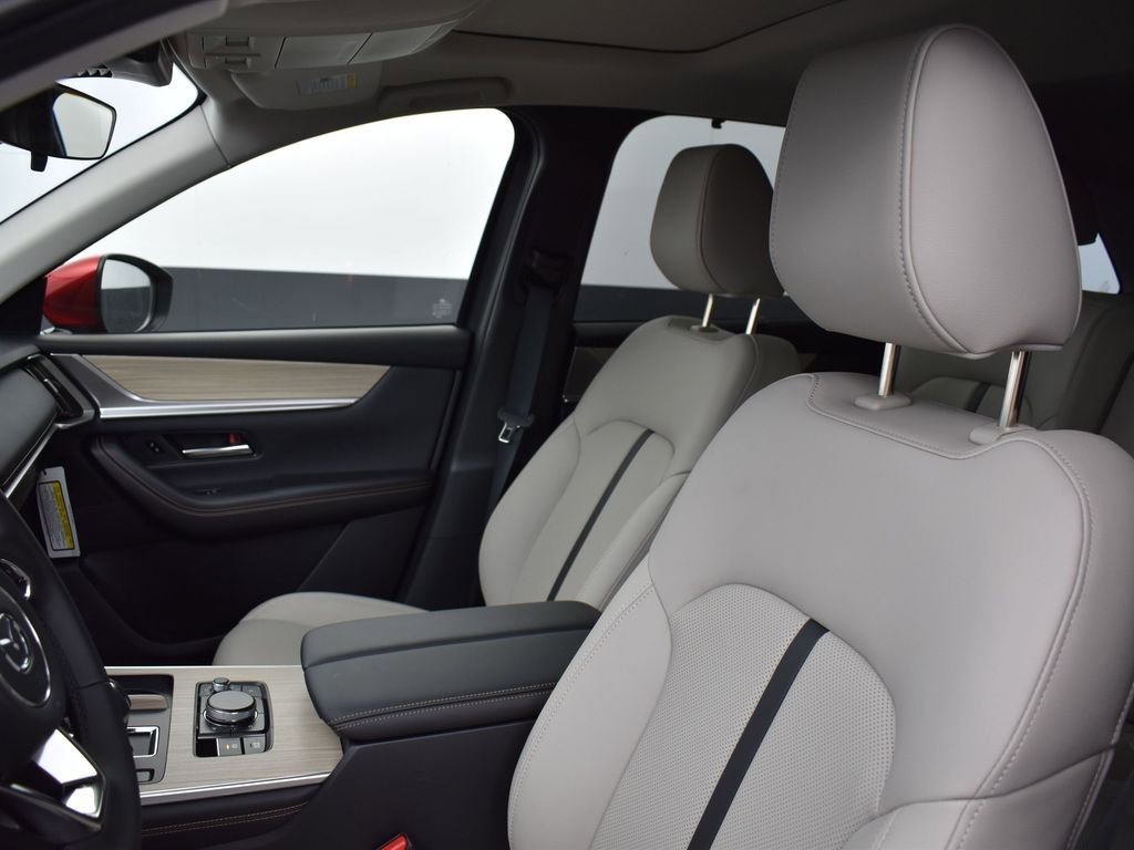 Certified 2025 MAZDA CX-90 3.3 Turbo w/ Preferred Package image 12